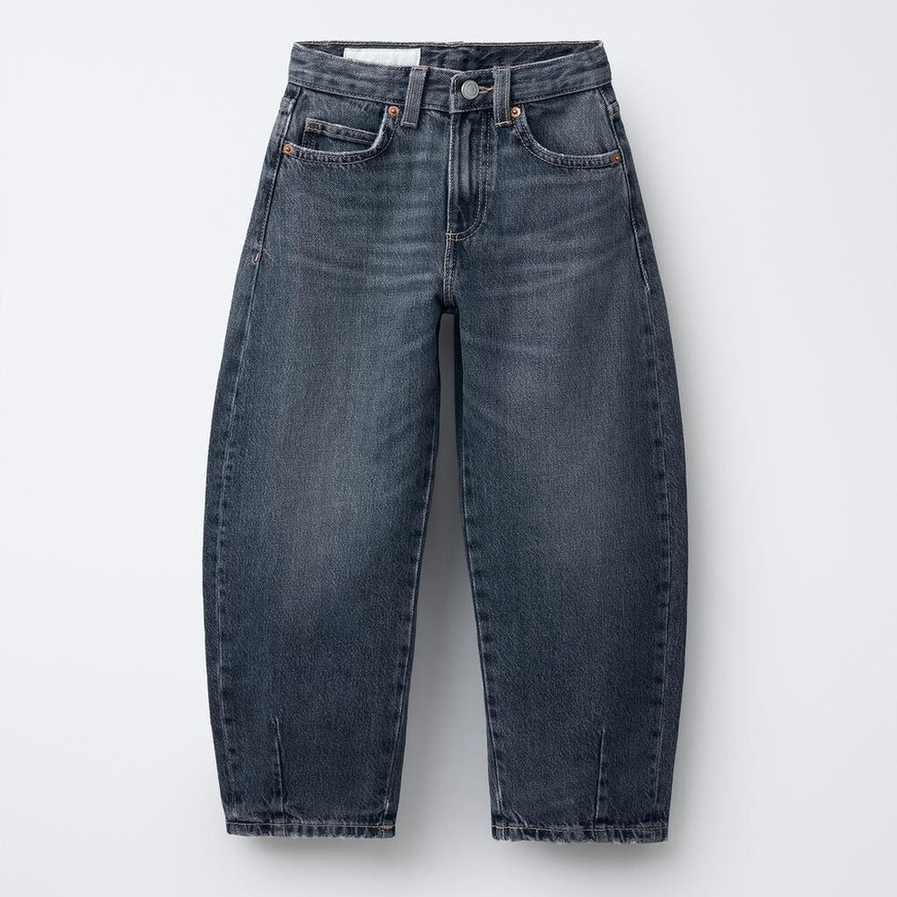 NWT Zara Dark Blue Relaxed Fit Barrel Style Jeans, Size 8